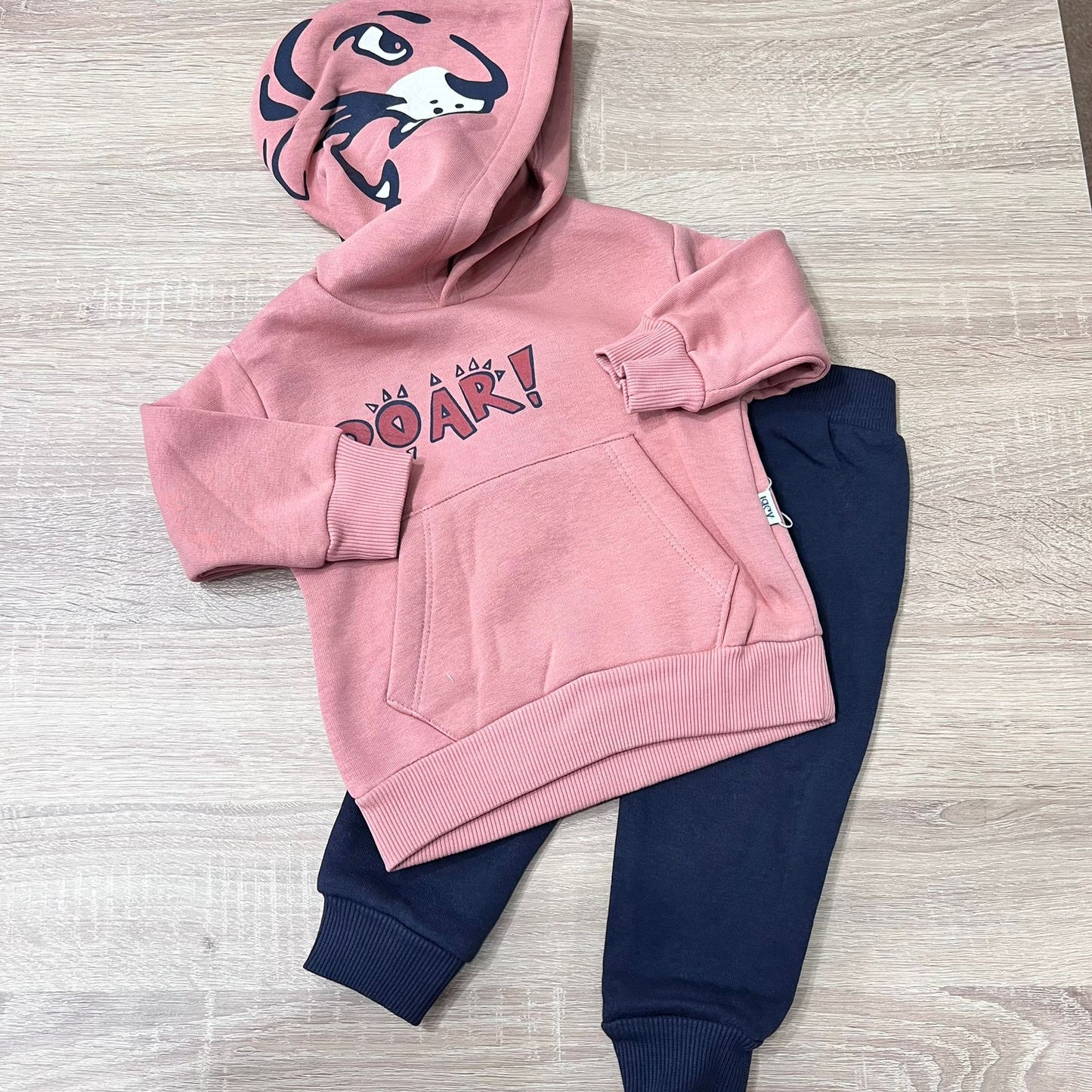 Roar ! - fleece ( 6-9 months)