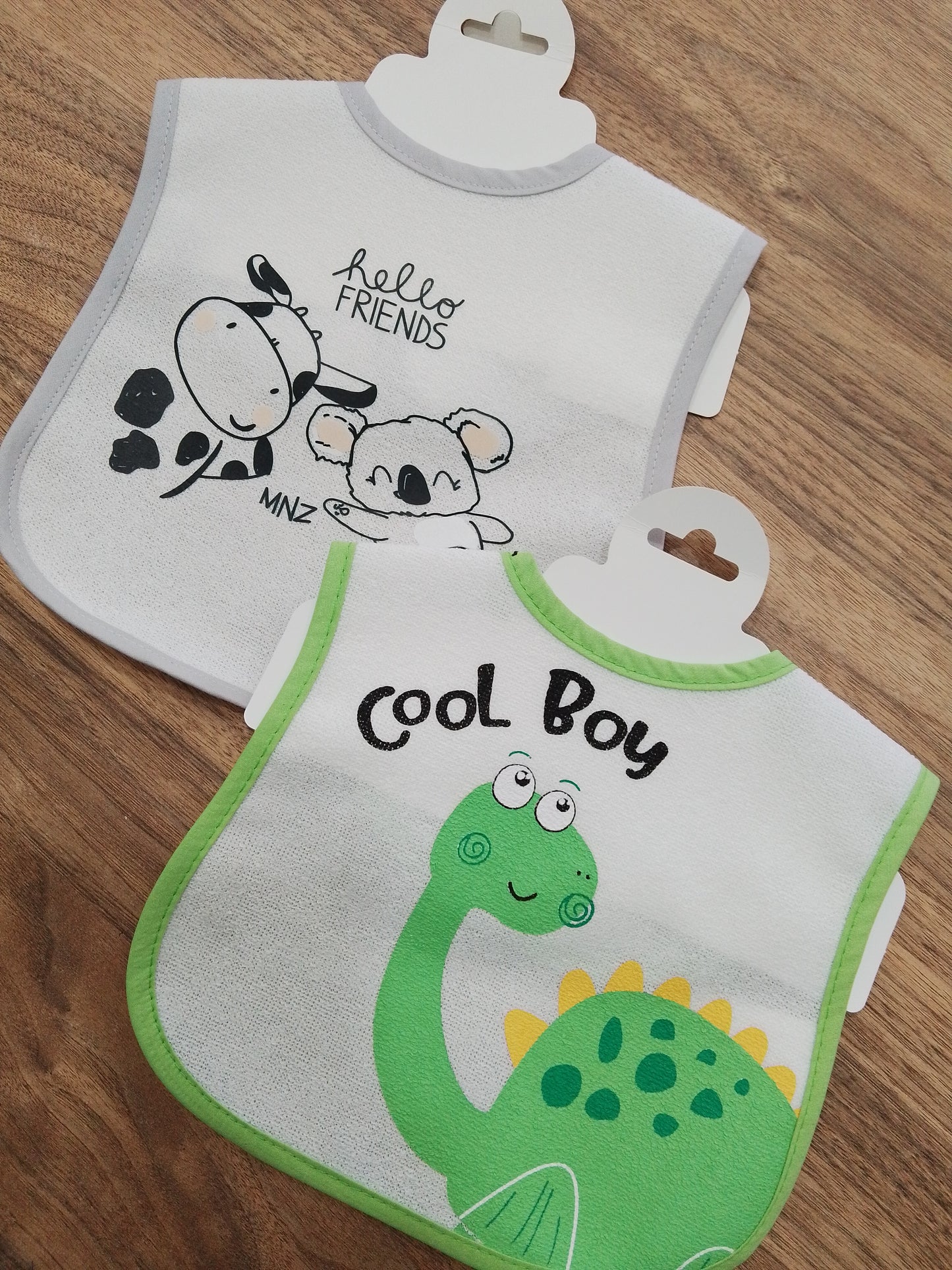 Kids buude -1 bib for 2$