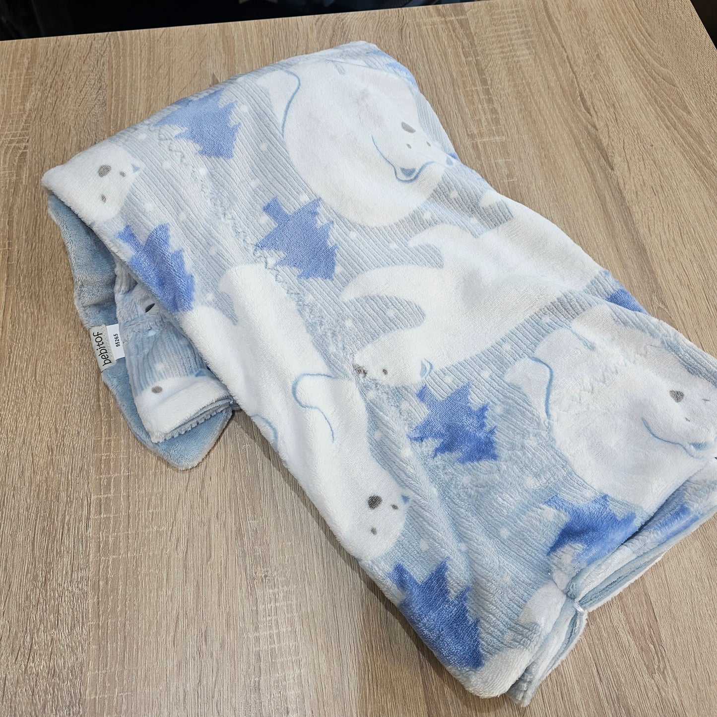 Teddy bear - white and blue blancket