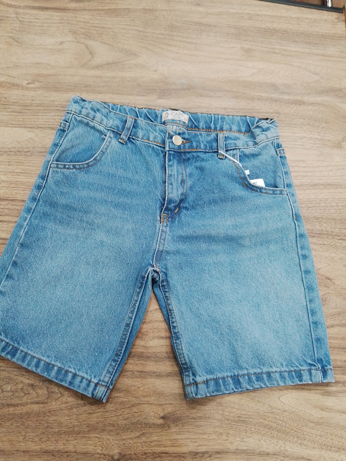 Short jeans_ caps