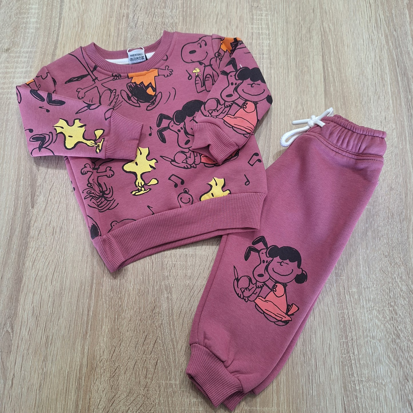 Snoopy fuschia - fleece