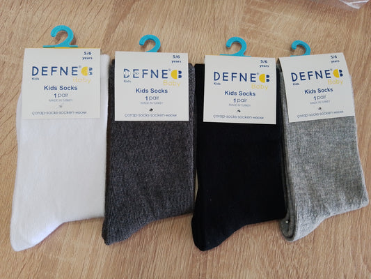1 pair socks - black/2 grey/white
