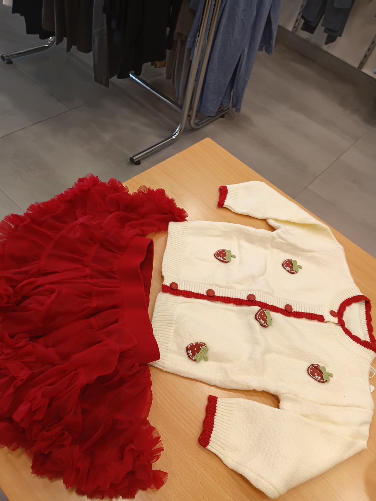 Strawberry red set