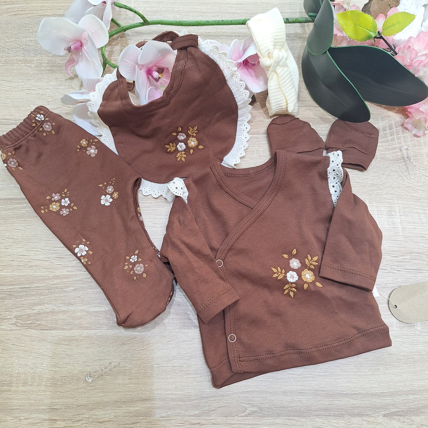 Brown hospital set