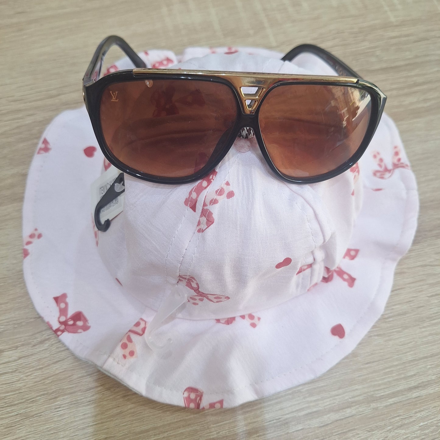 Bows hat summer