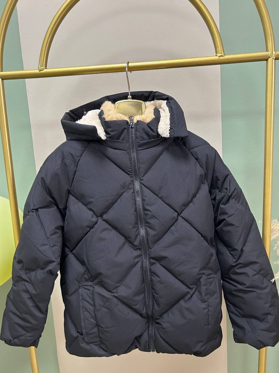 Jacket black fur in side