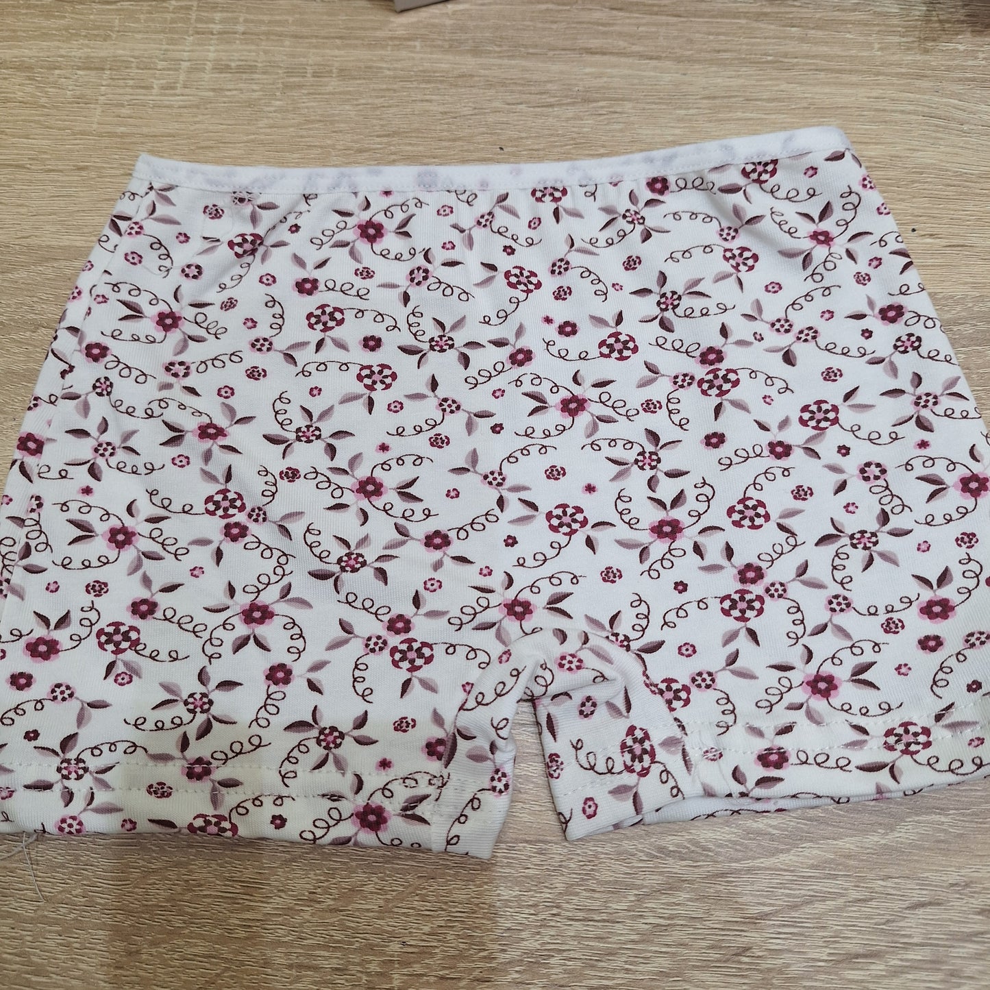 Doucette girl- Boxer flowers