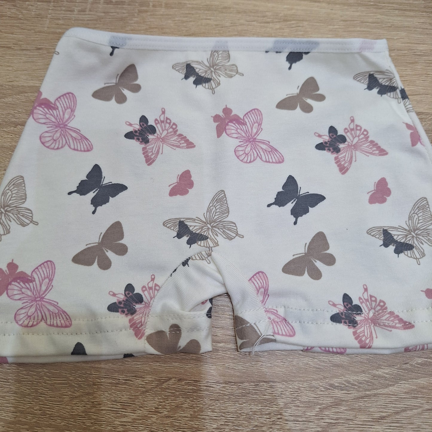 Doucette girl - boxer butterfly