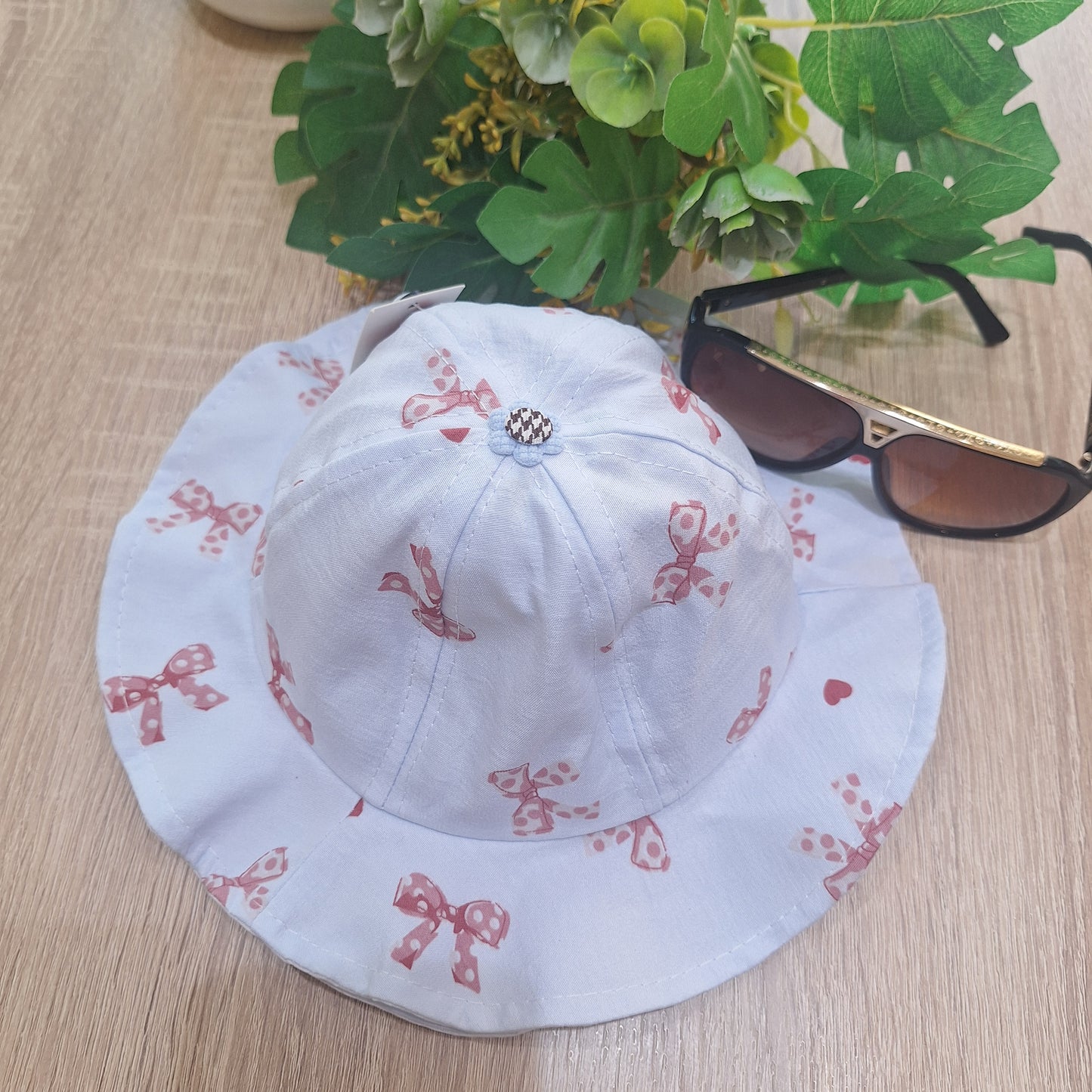 Bows hat summer