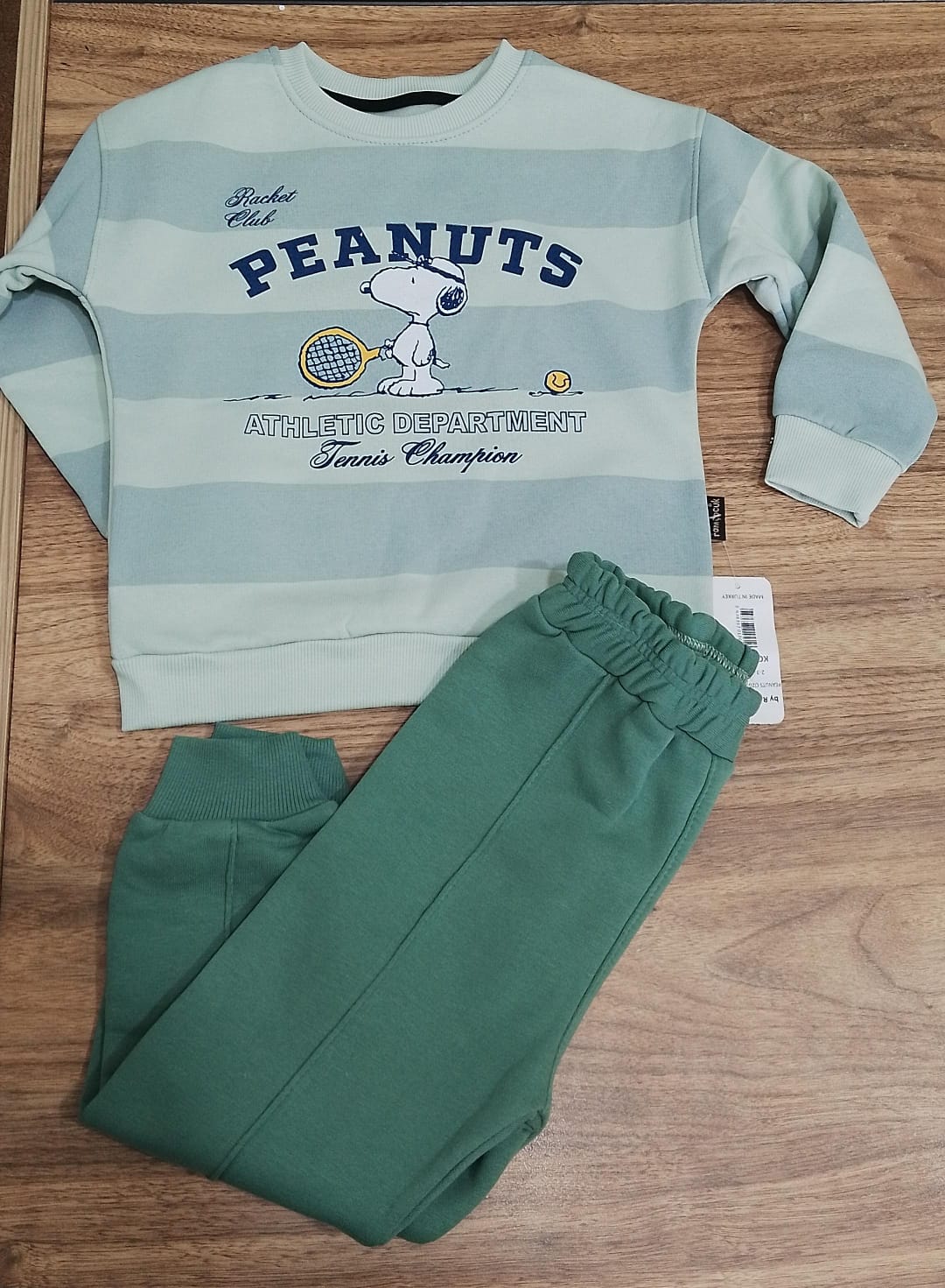 Peanuts dark green fleece