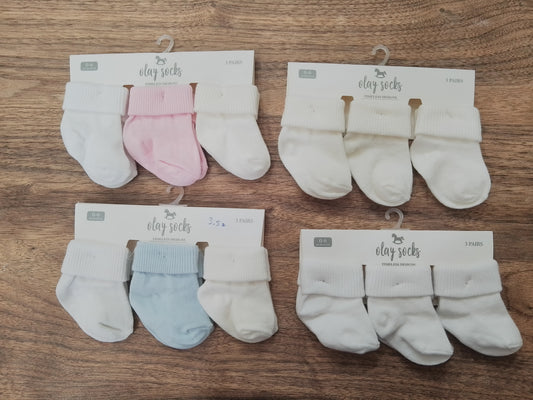 Olay socks 0-6 months