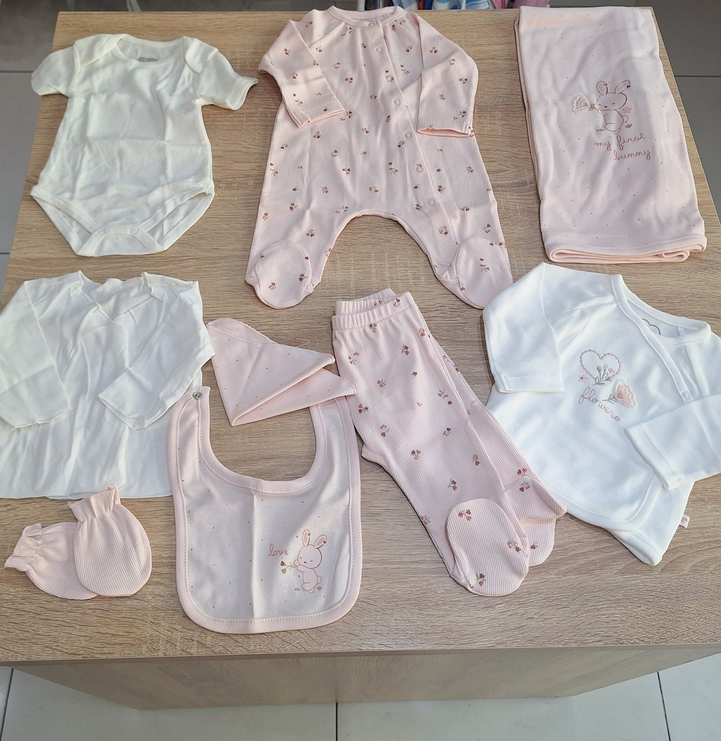 Hospital set pink love flowers 10 pieces _ caramell