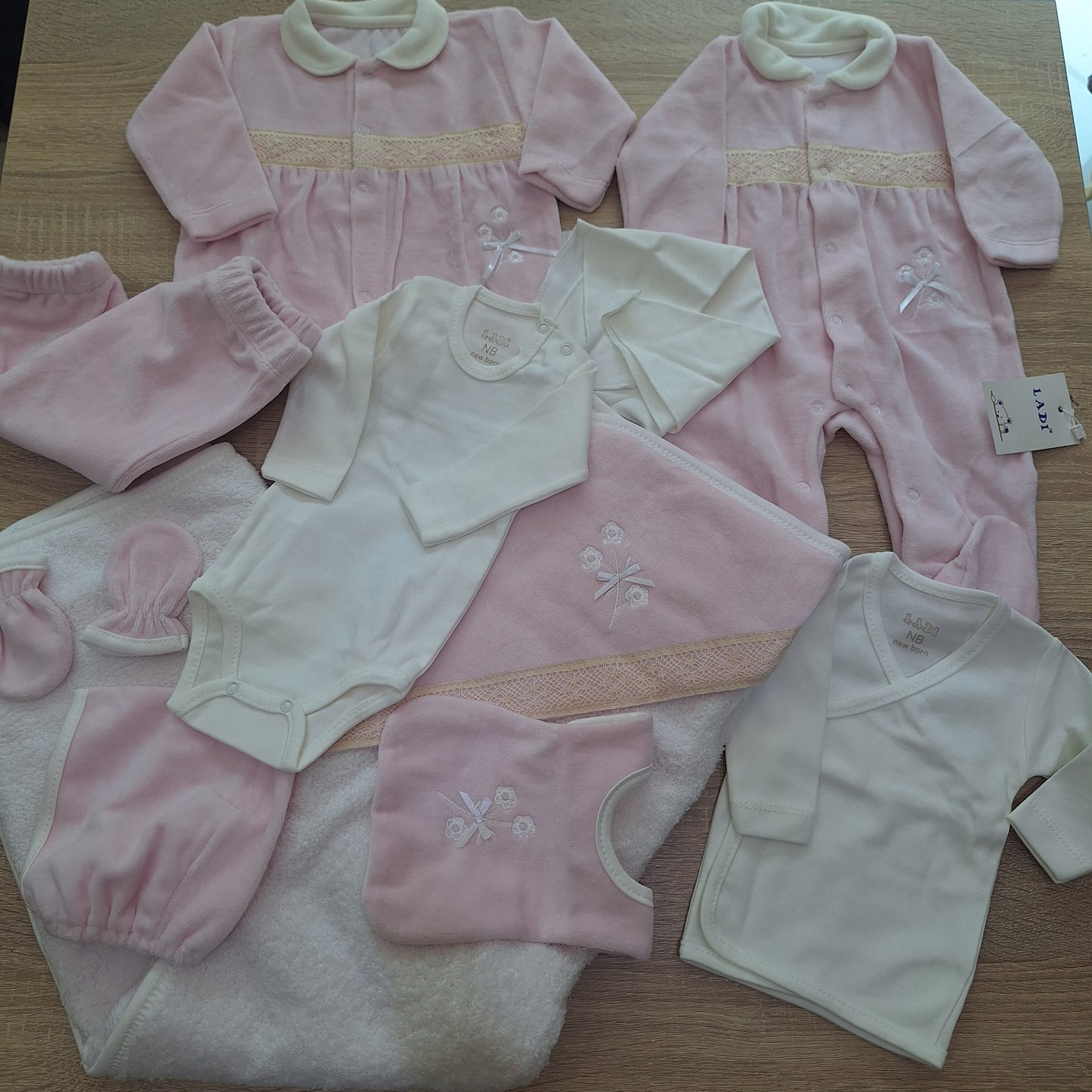 Hospital set crochee pink (lady)10 pices