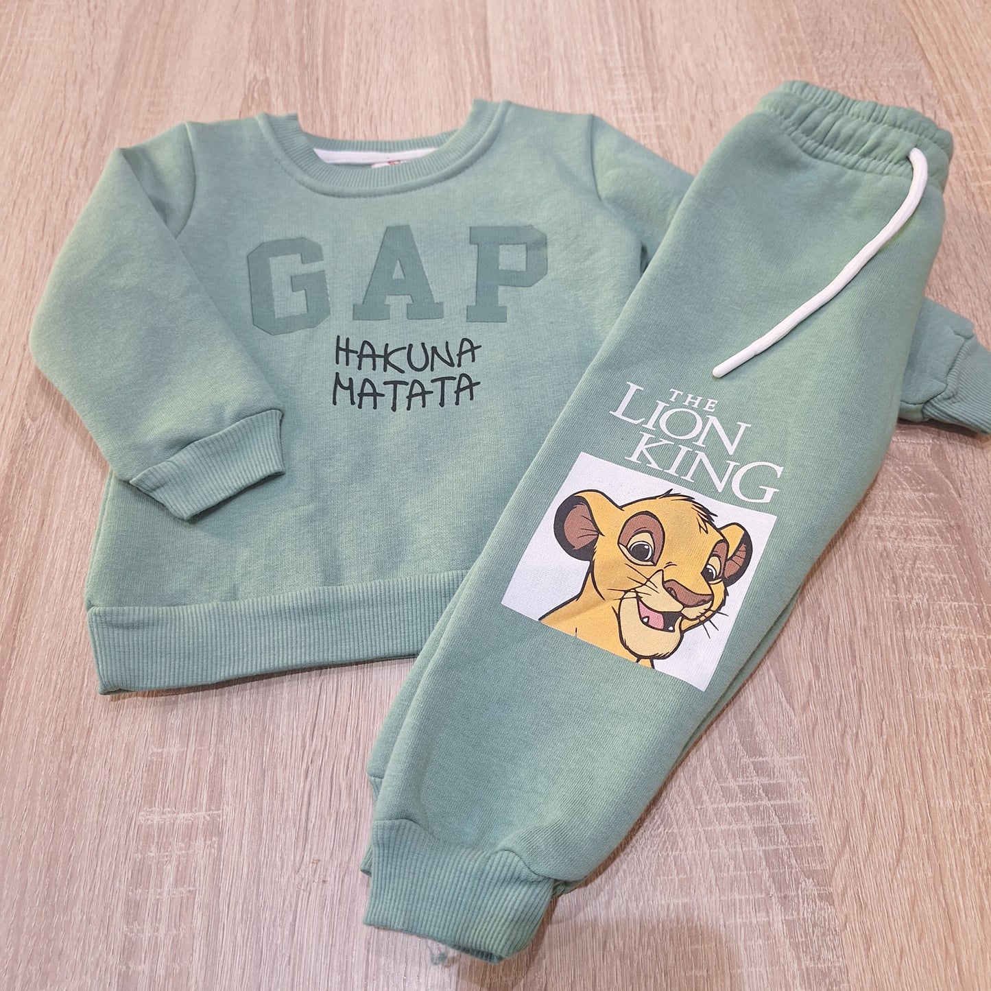 Gap hakuna matata set fleccee