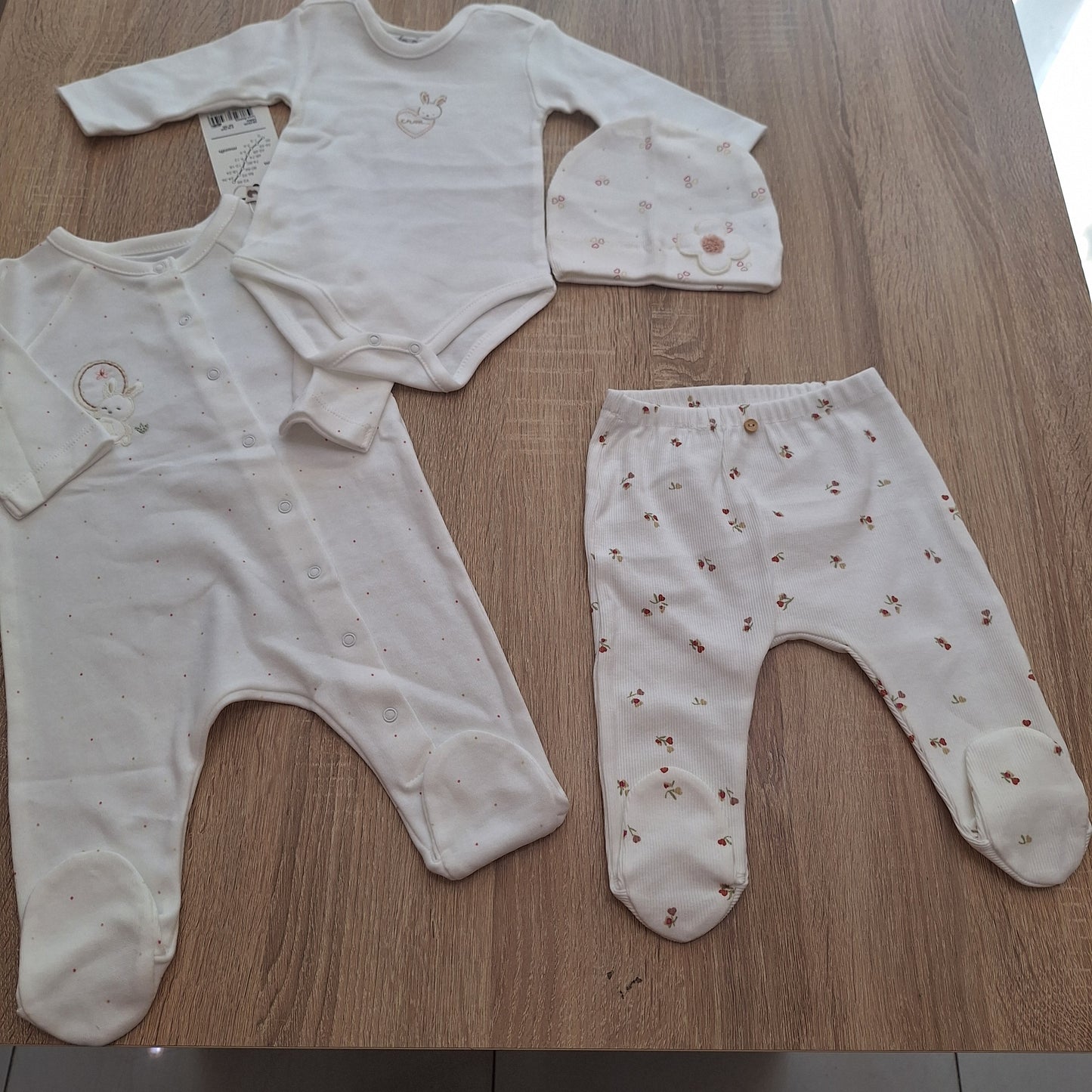Crm pack of 4 pices cotton caramell