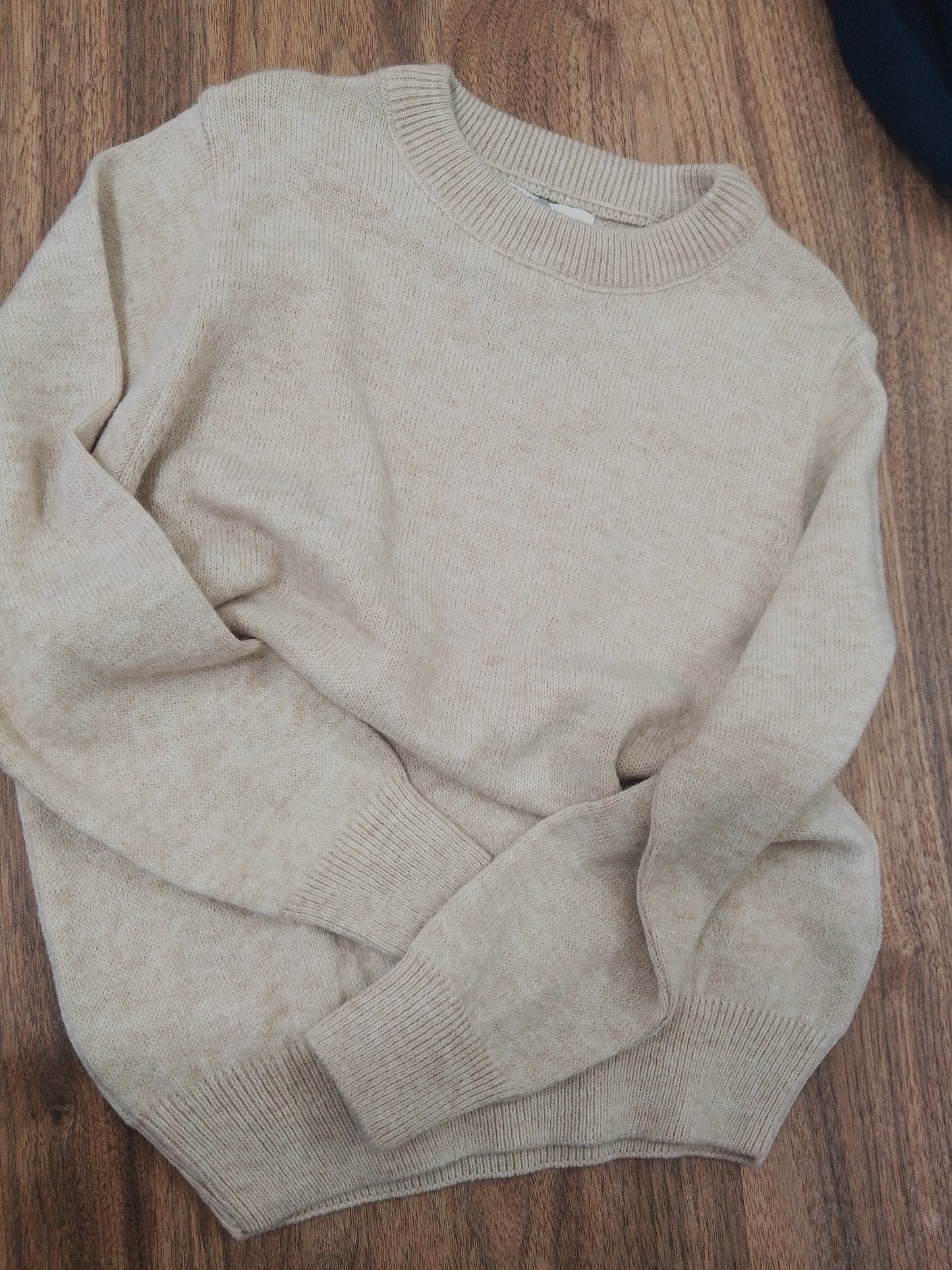 Nude sweater_Civil