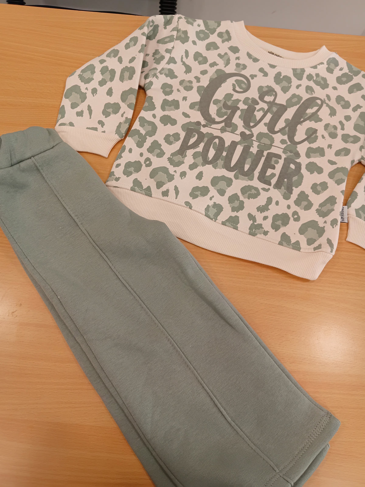 Girl power light green - fleece set
