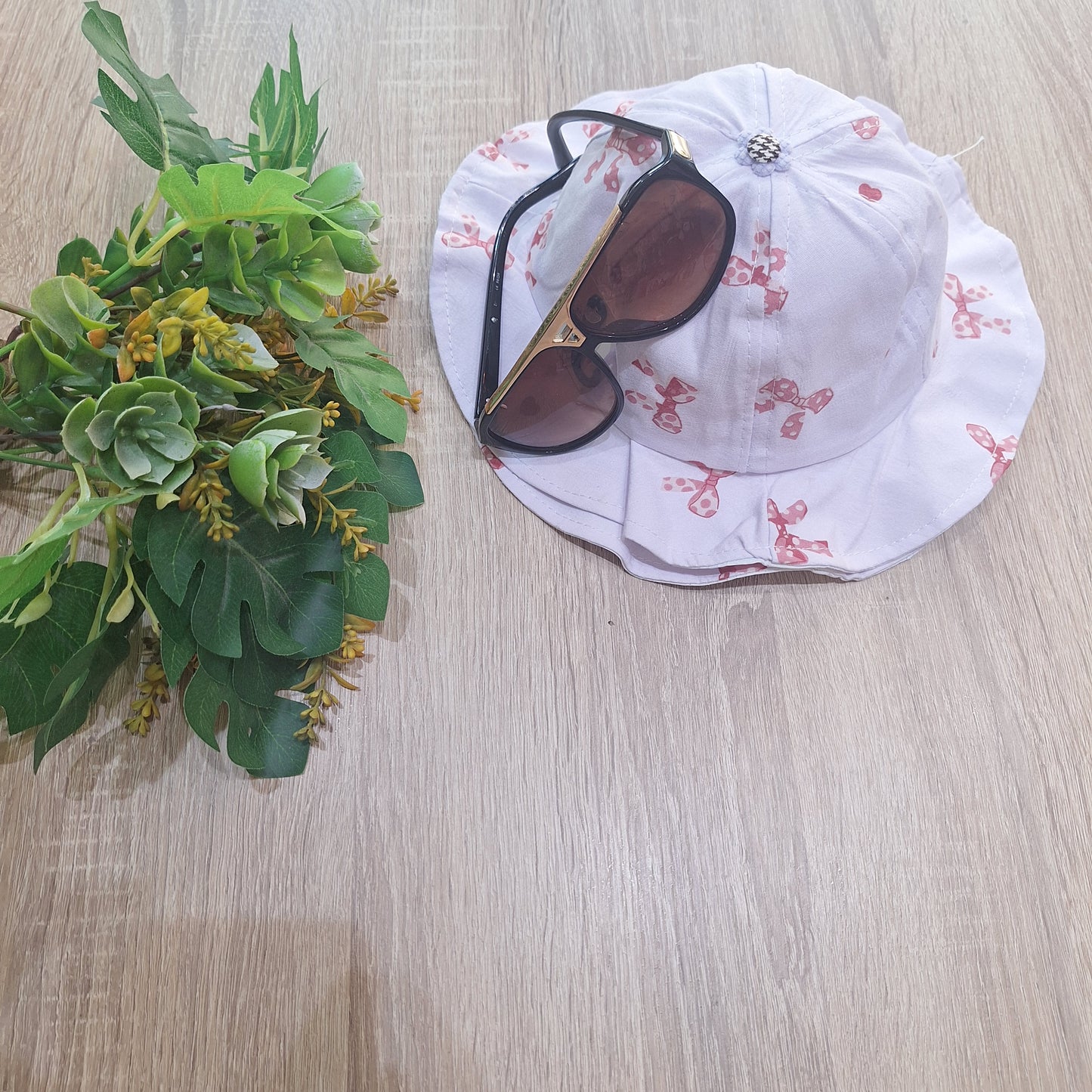 Bows hat summer